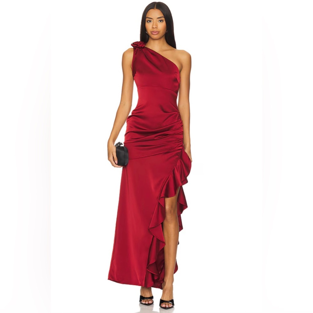 MAJORELLE Natalya Gown in Red Wine Medium